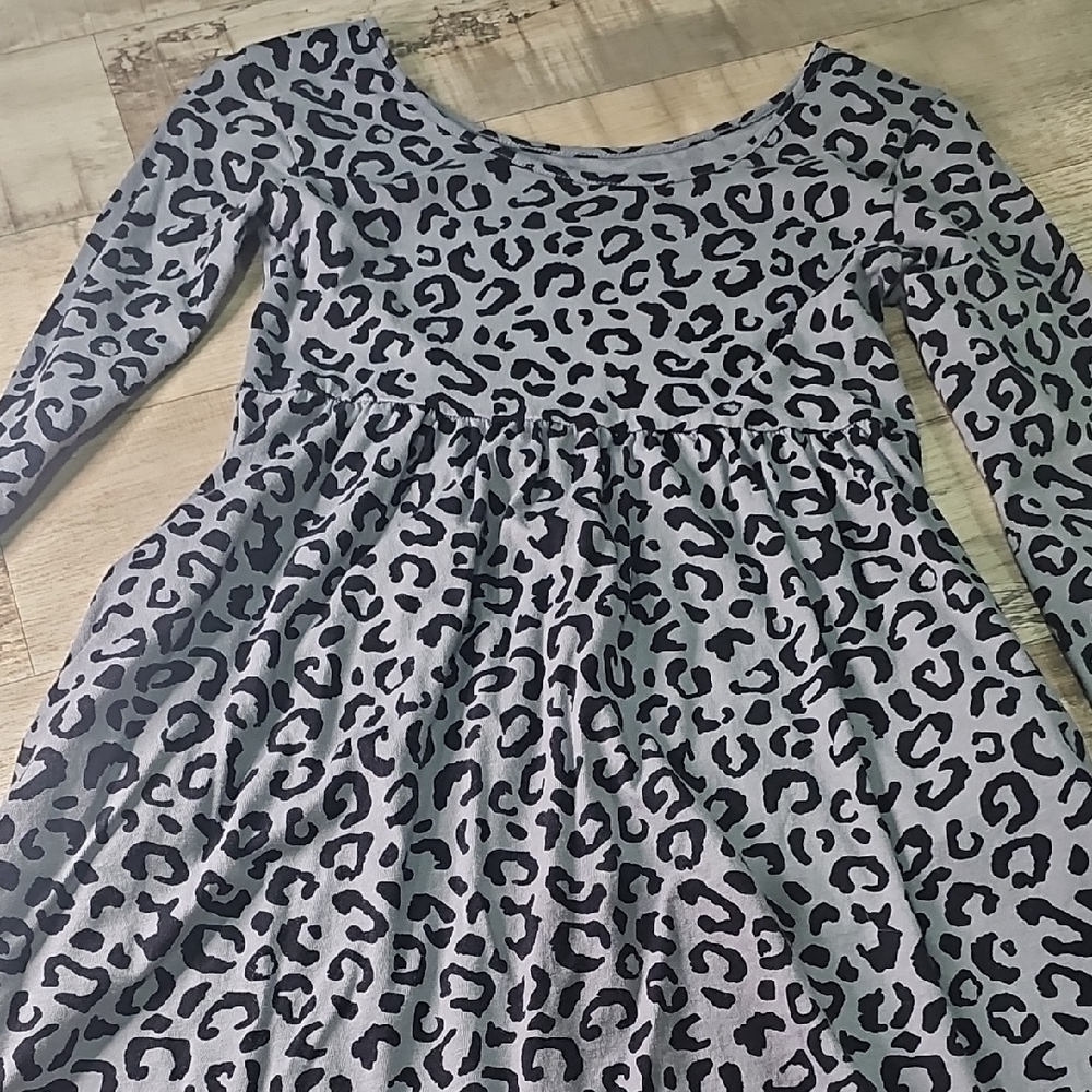 Old Navy Kids Dress in Gray Leopard Print